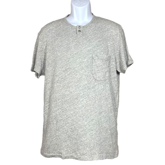 Hugo Boss T-shirt - Picture 1 of 5